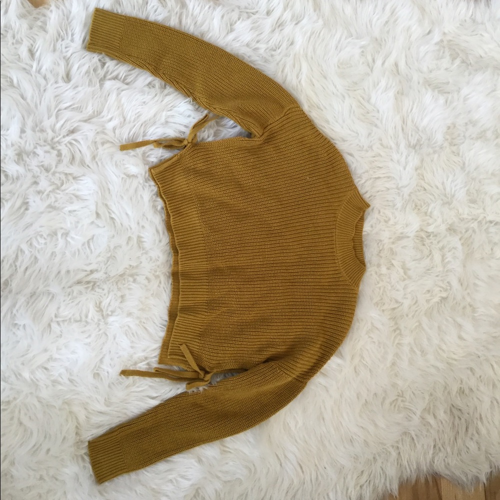 Cropped sweater